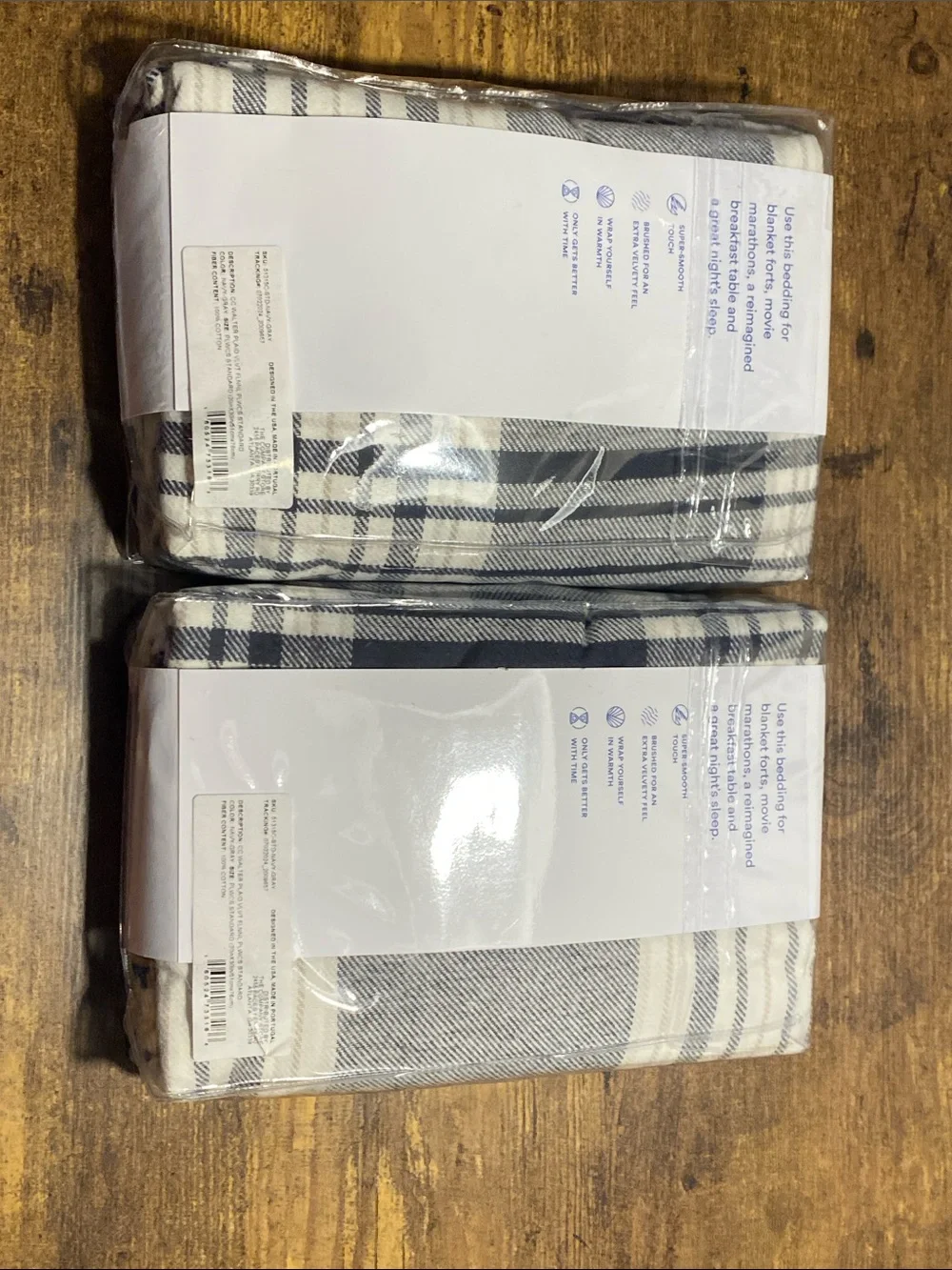 NWT The Company Store White & Navy Plaid Velvet Flannel Pillowcase Set of 2